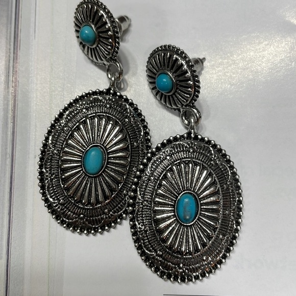 Cow Girl Turquoise Stone Silver Drop Earrings - Picture 14 of 14